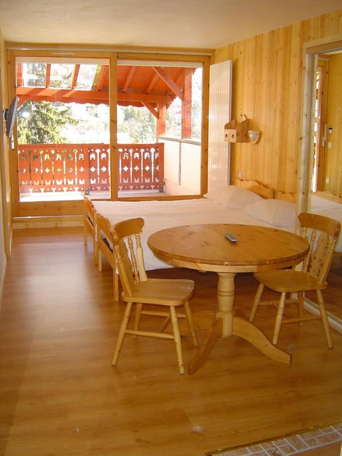 Hotel Les Chalets Brides-les-Bains Exterior photo